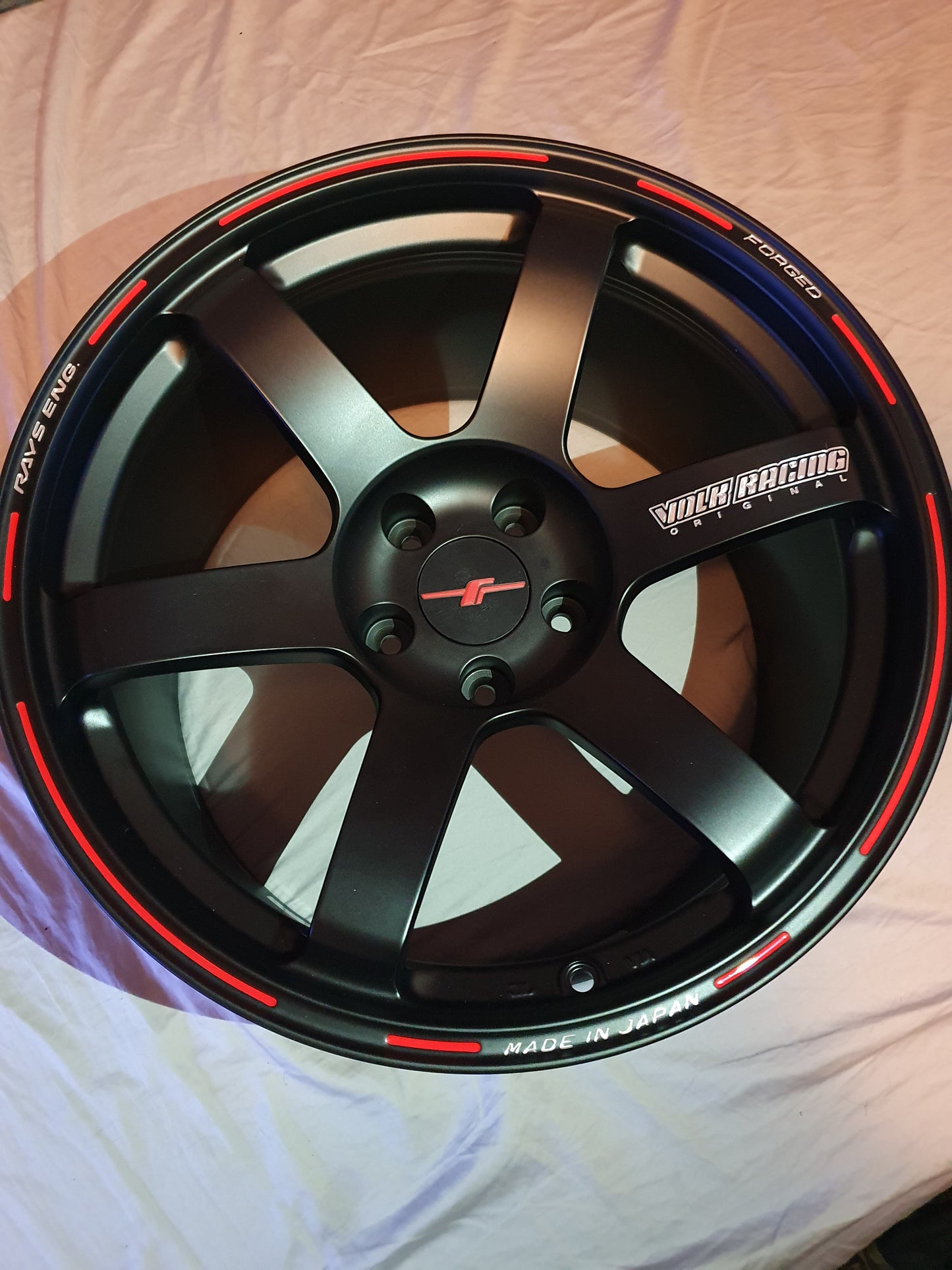 Custom centre caps with badge