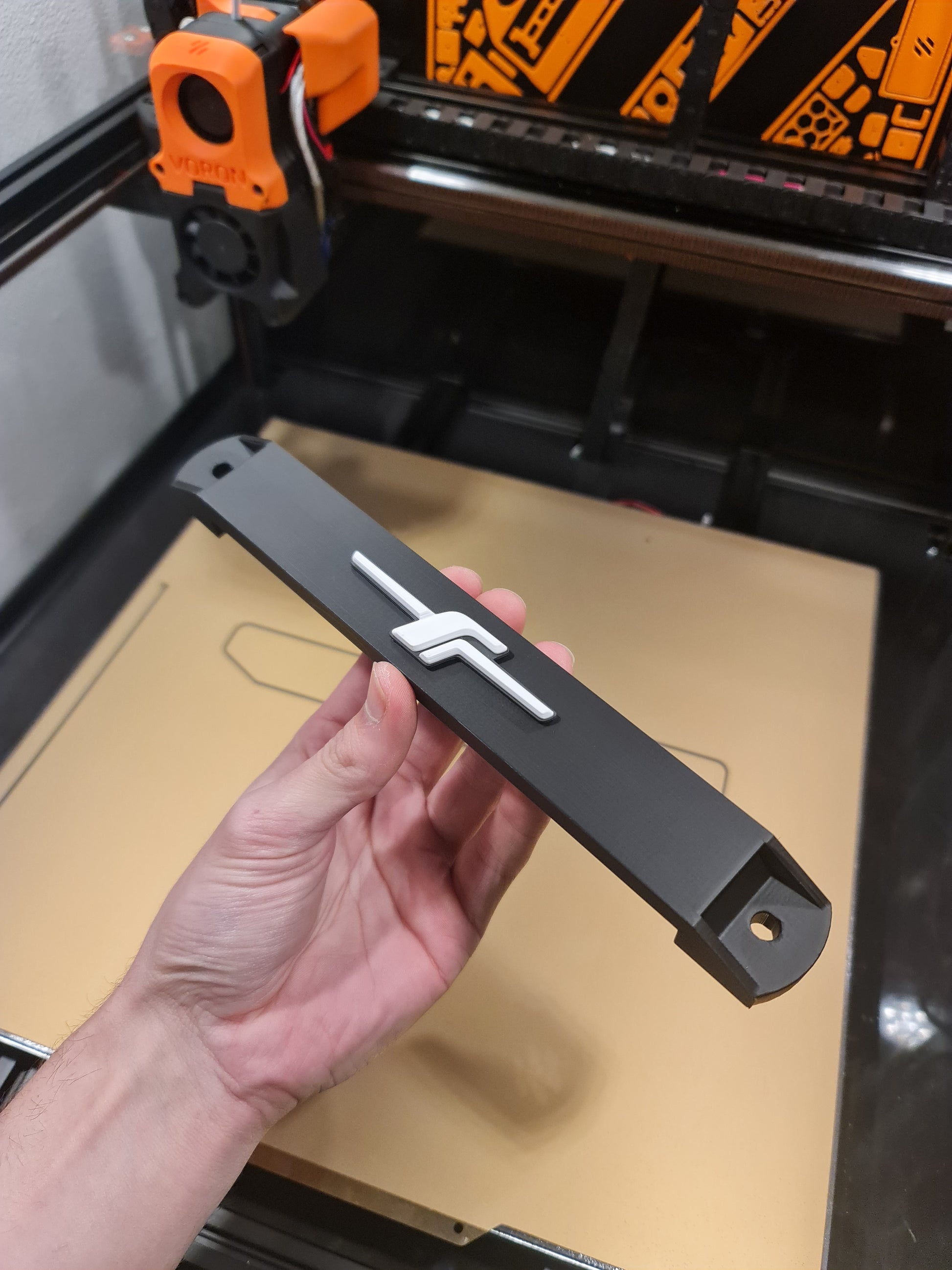 Subaru battery tie down image 11