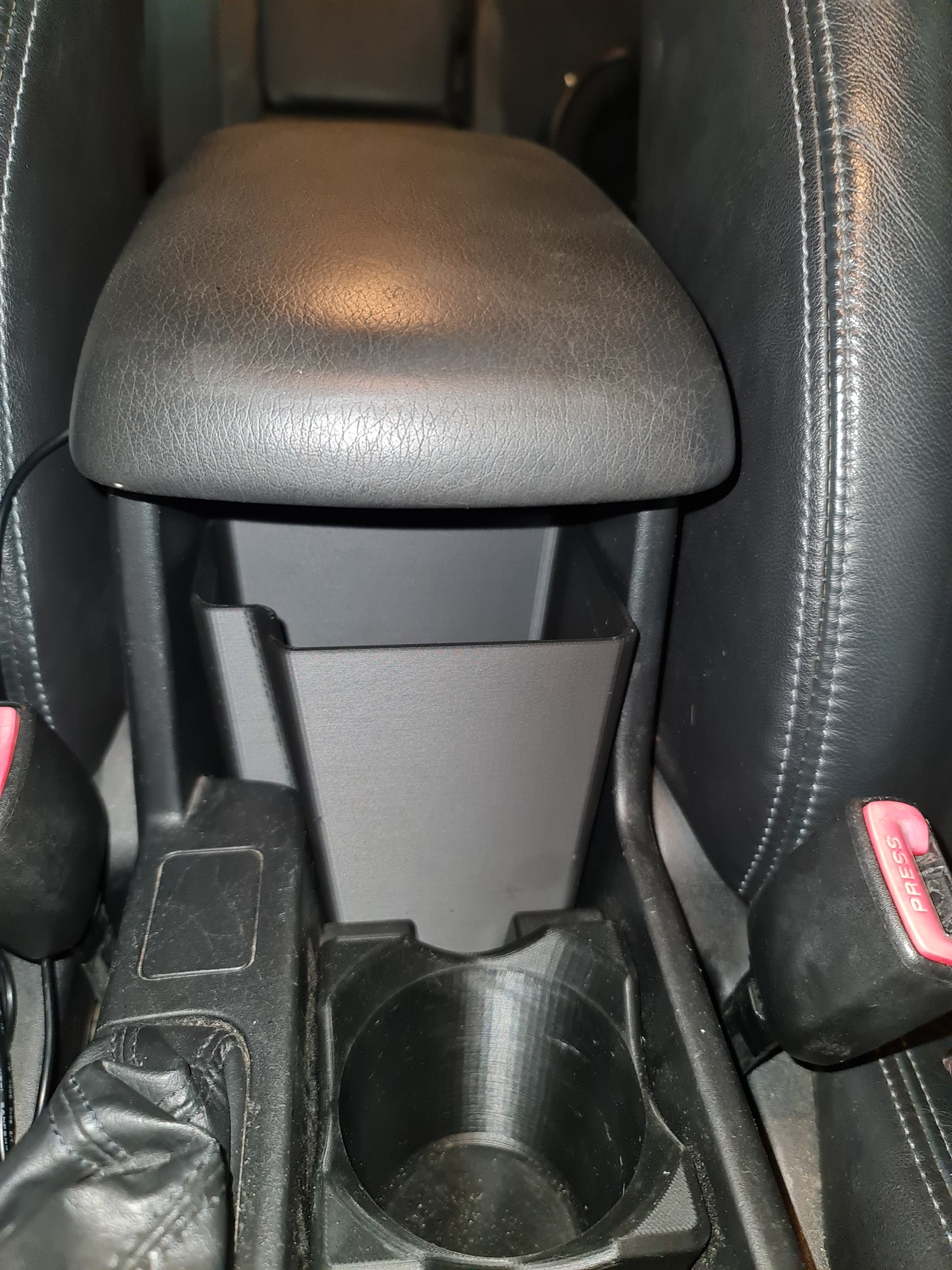 Sh centre console pocket  image 4