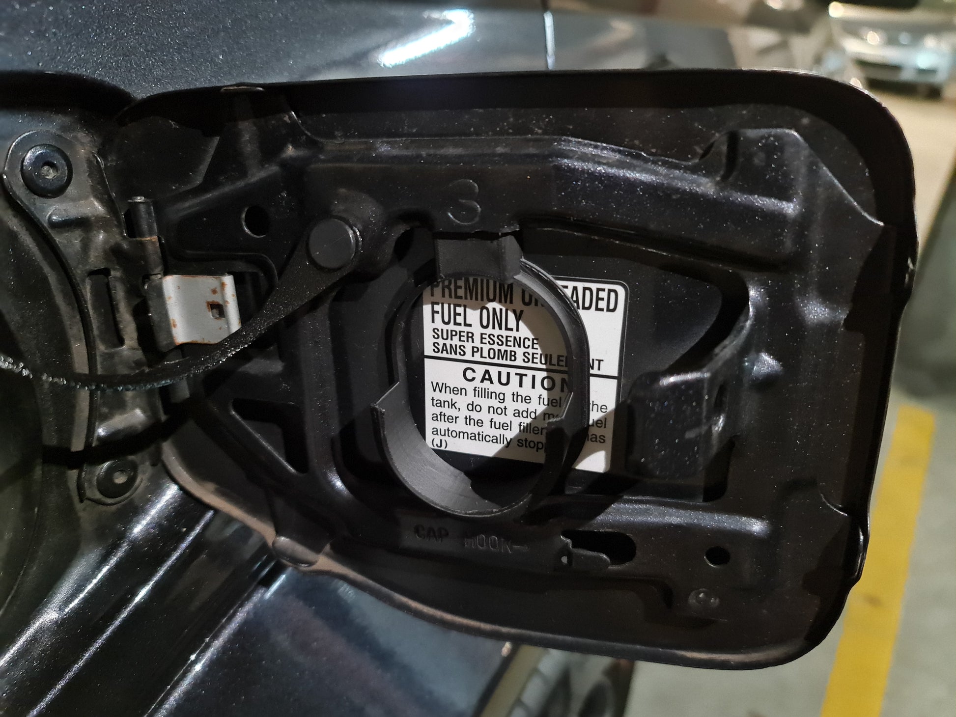 Fuel cap holder  image 2