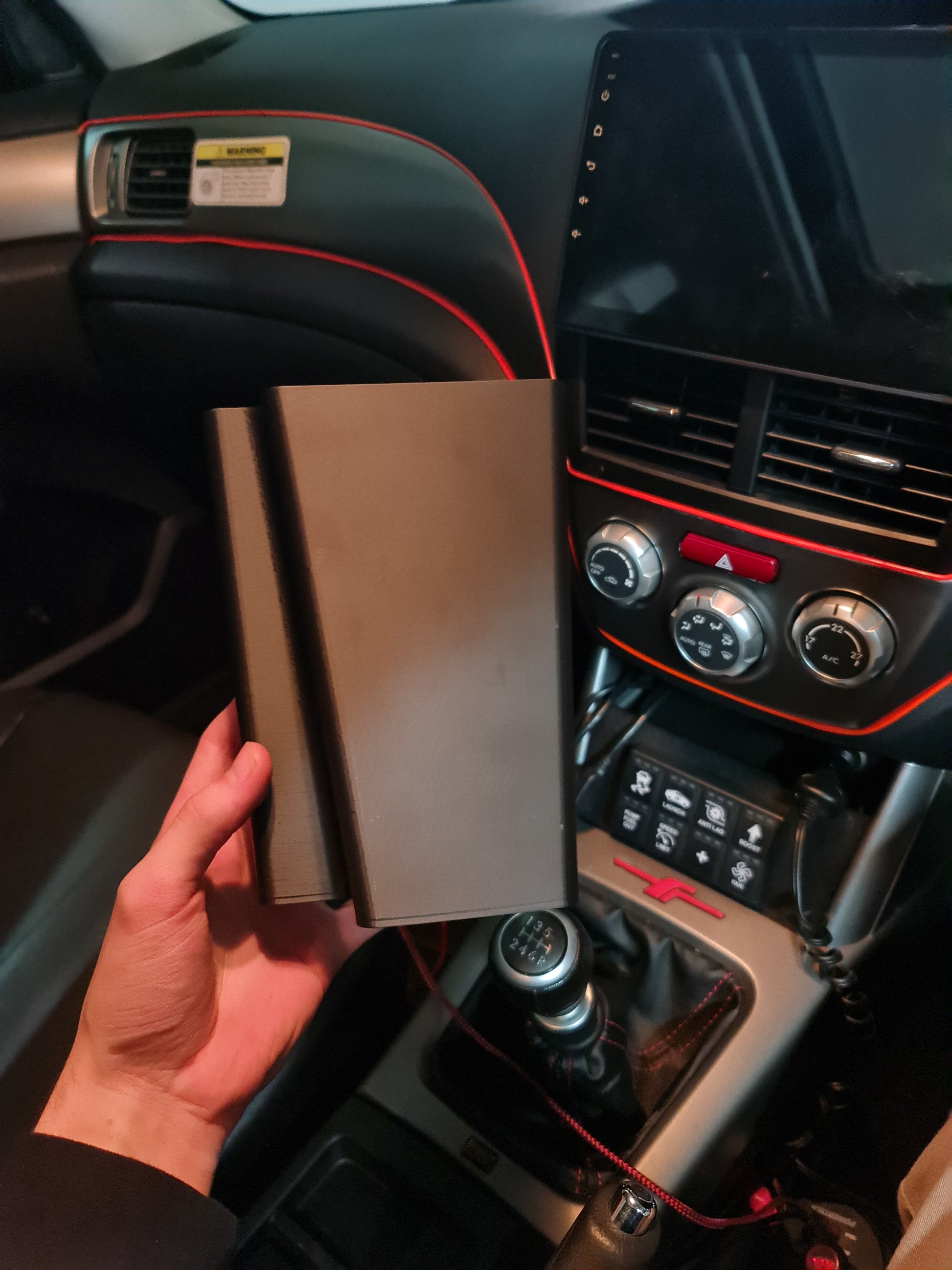Sh centre console pocket  image 2