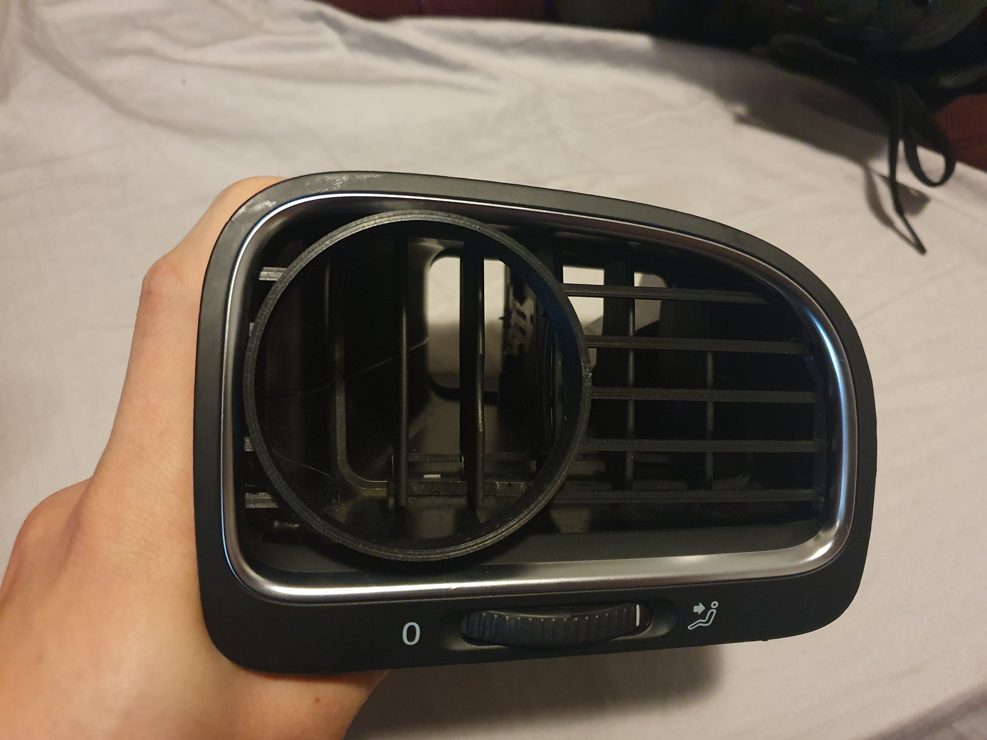 Golf Gti/R vent gauge pods image 3