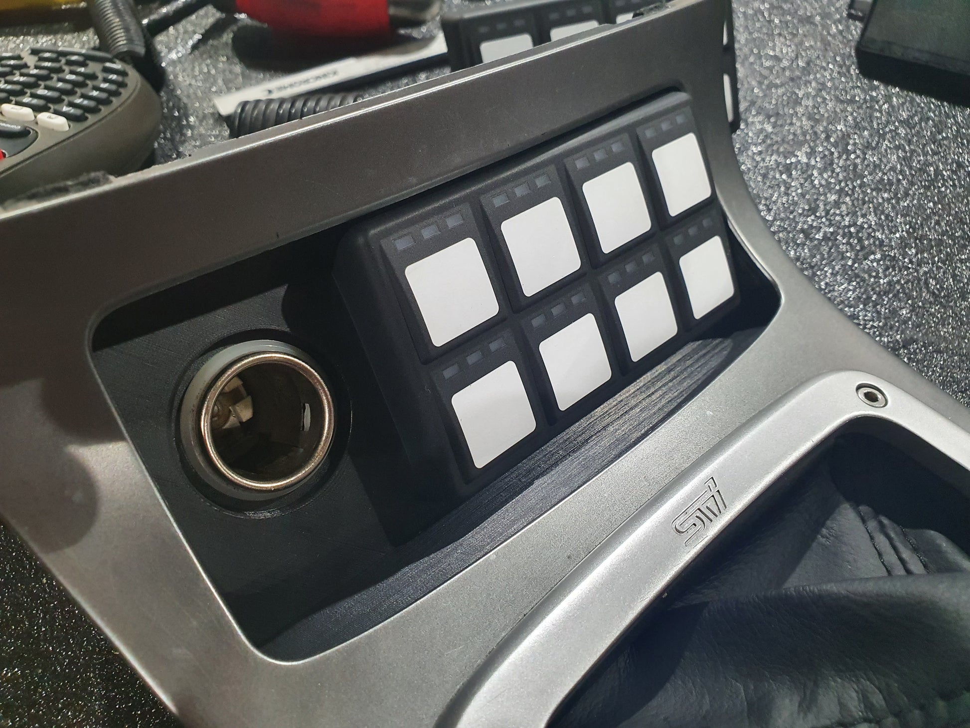 03-08 wrx/forester ash tray pod image 7